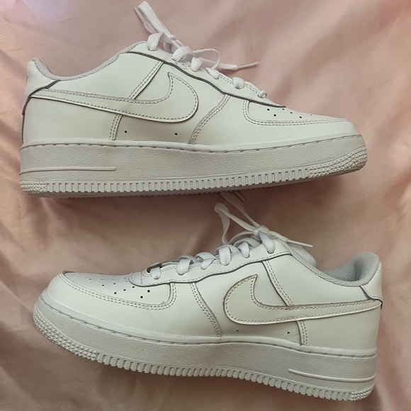 Nike Air Force 1 big kids NWT white - Picture 9 of 15